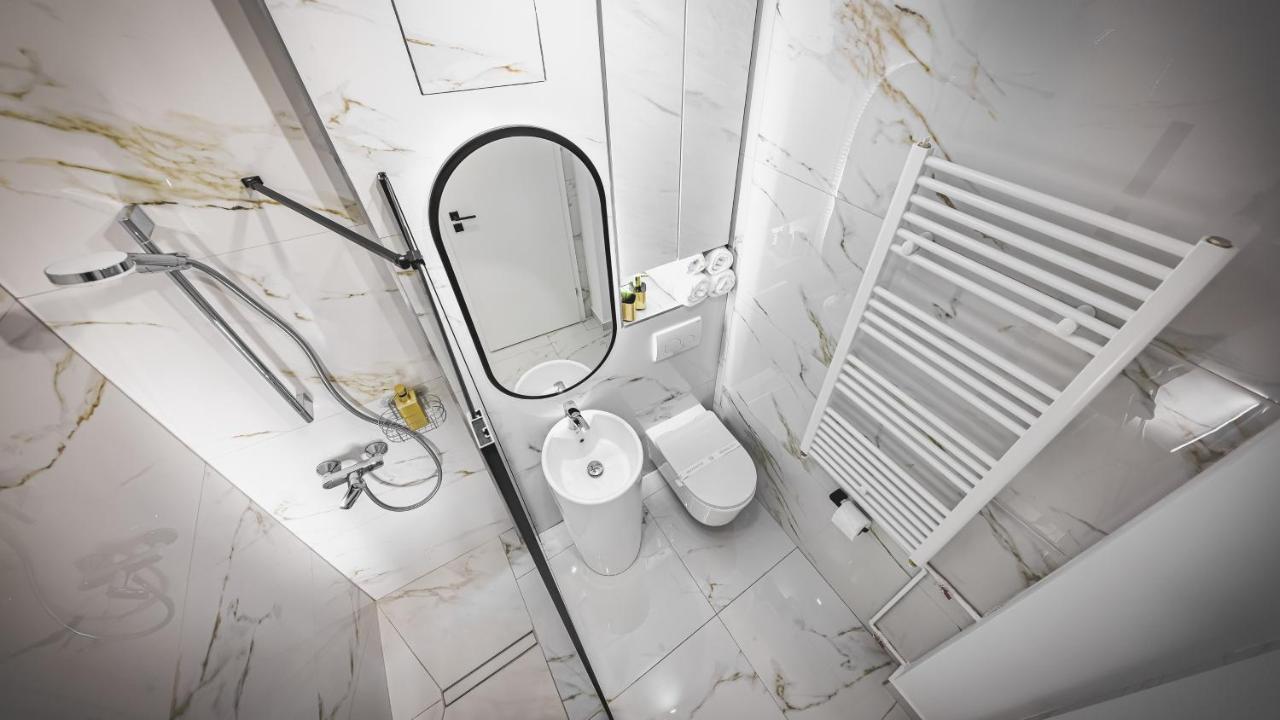Central Luxury Home Тимишоара Экстерьер фото