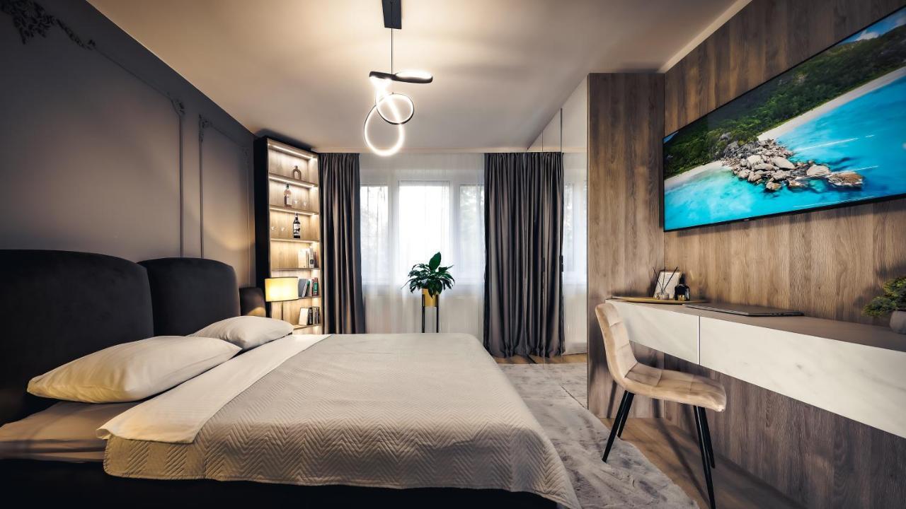 Central Luxury Home Тимишоара Экстерьер фото